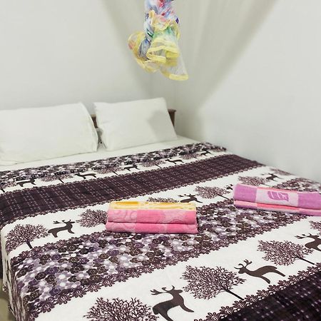 ホテル Lavendra Guset House ナラタニヤ エクステリア 写真